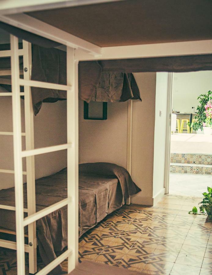South - Service Center Hostal *